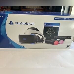 Playstation VR Bundle With Skyrim VR Complete